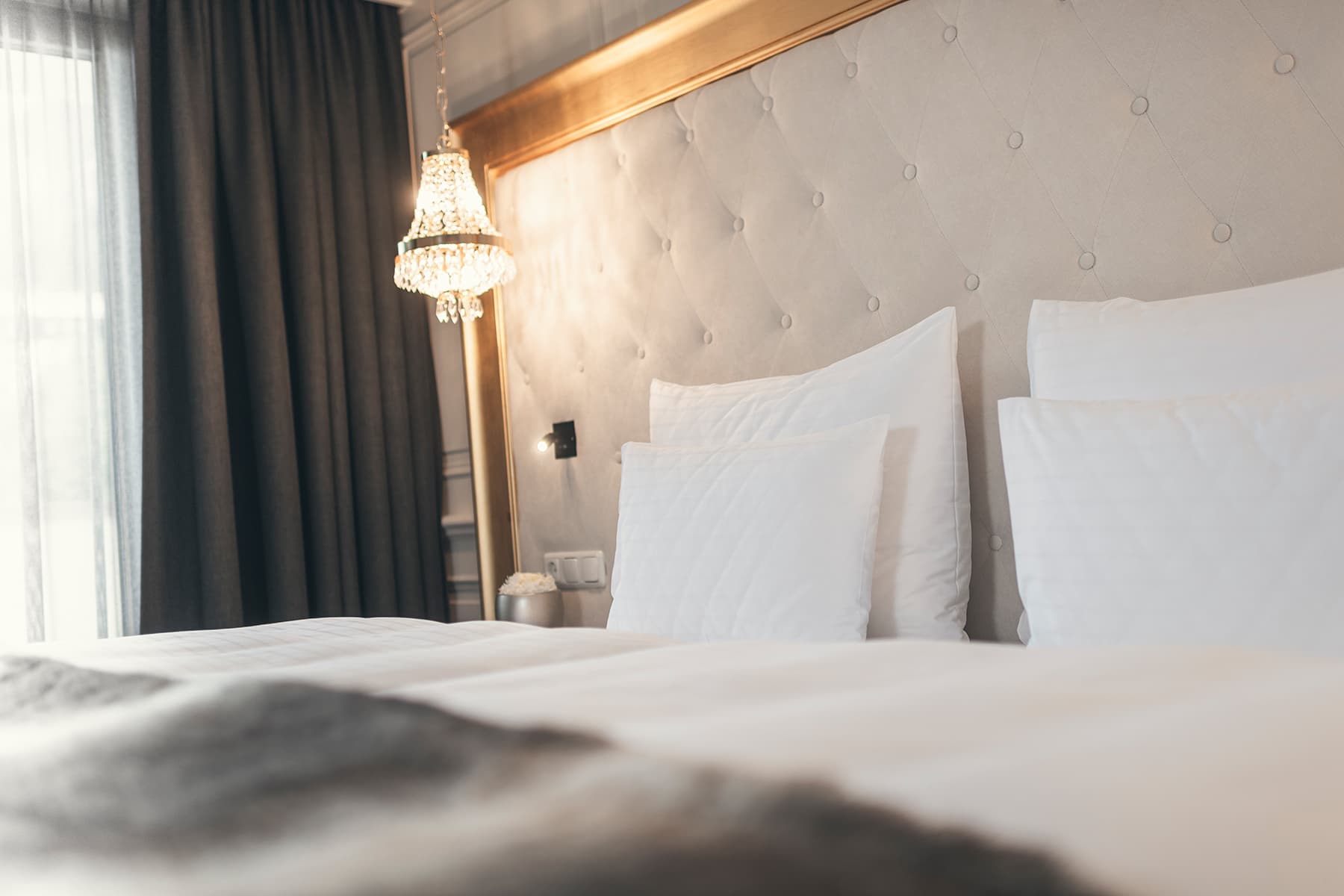 SHI_SuperiorSuiteInnenhof_0000_(C) Hannes Niederkofler_HQ-3955